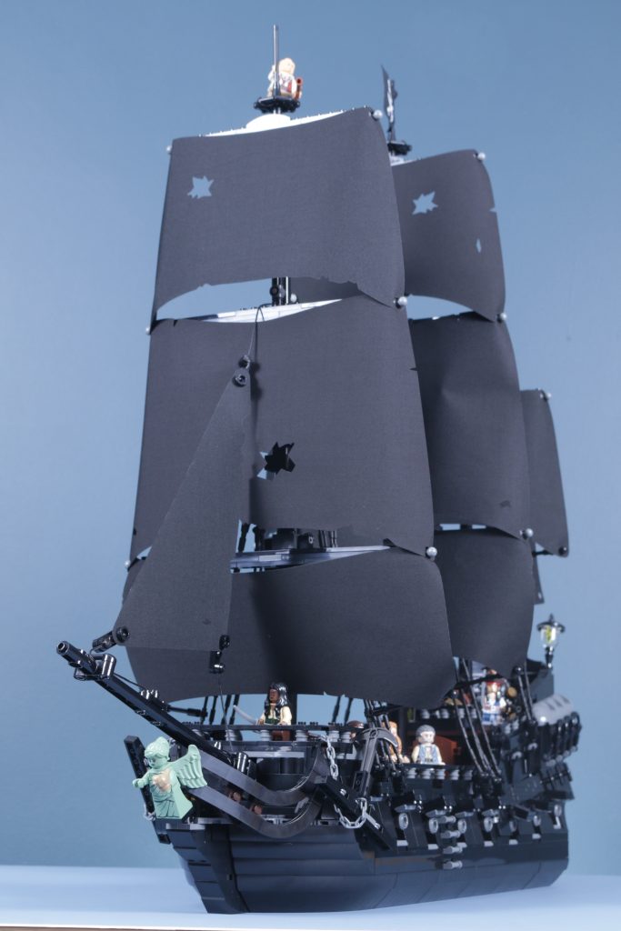 LEGO Icons 10365 Captain Jack Sparrows Pirate Ship review 31 683x1024