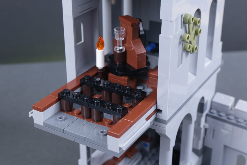 LEGO Harry Potter 76447 Hogwarts Castle Flying Lessons LEGO Castle conversion 26 1024x683