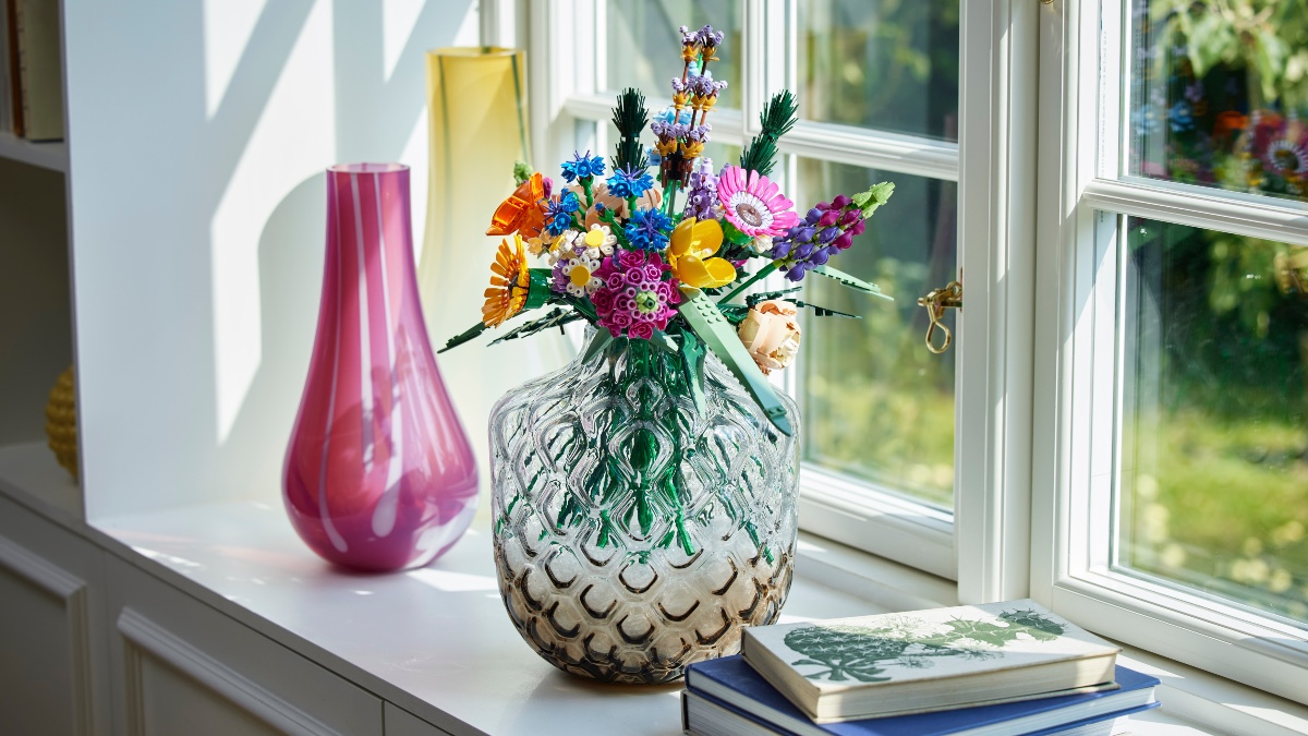 Does the LEGO Botanical Collection have a secret extra set?