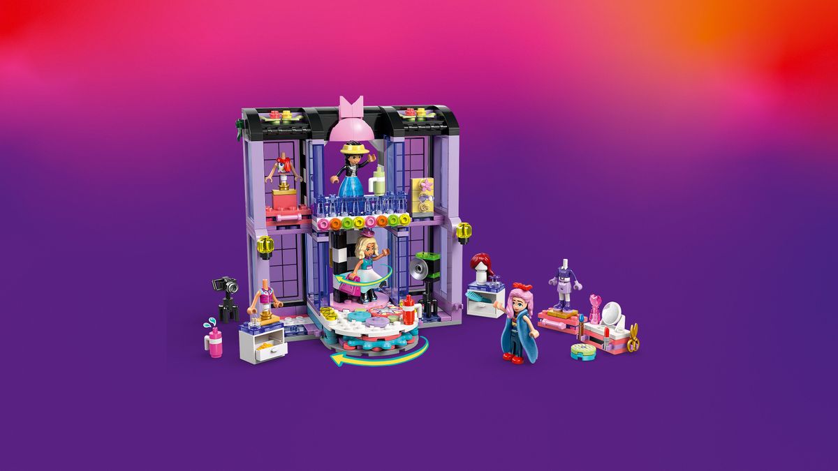 LEGO Friends 42685 Heartlake City Fashion Show 3