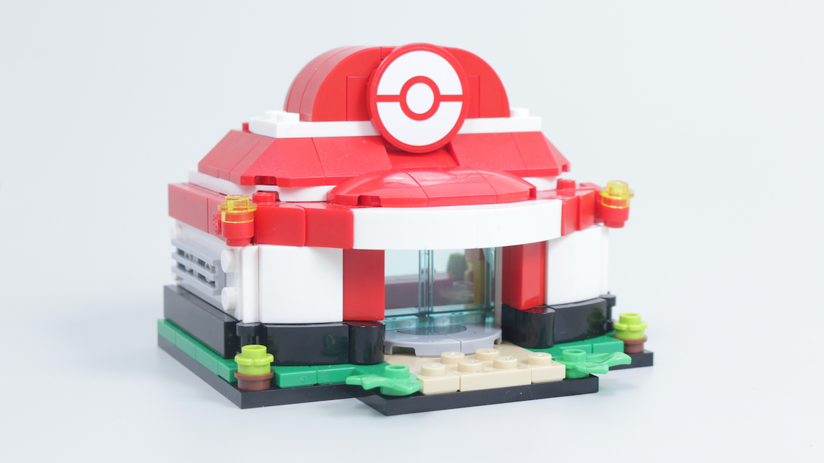 LEGO Insiders 40911 Mini Pokémon Center is cute but not essential