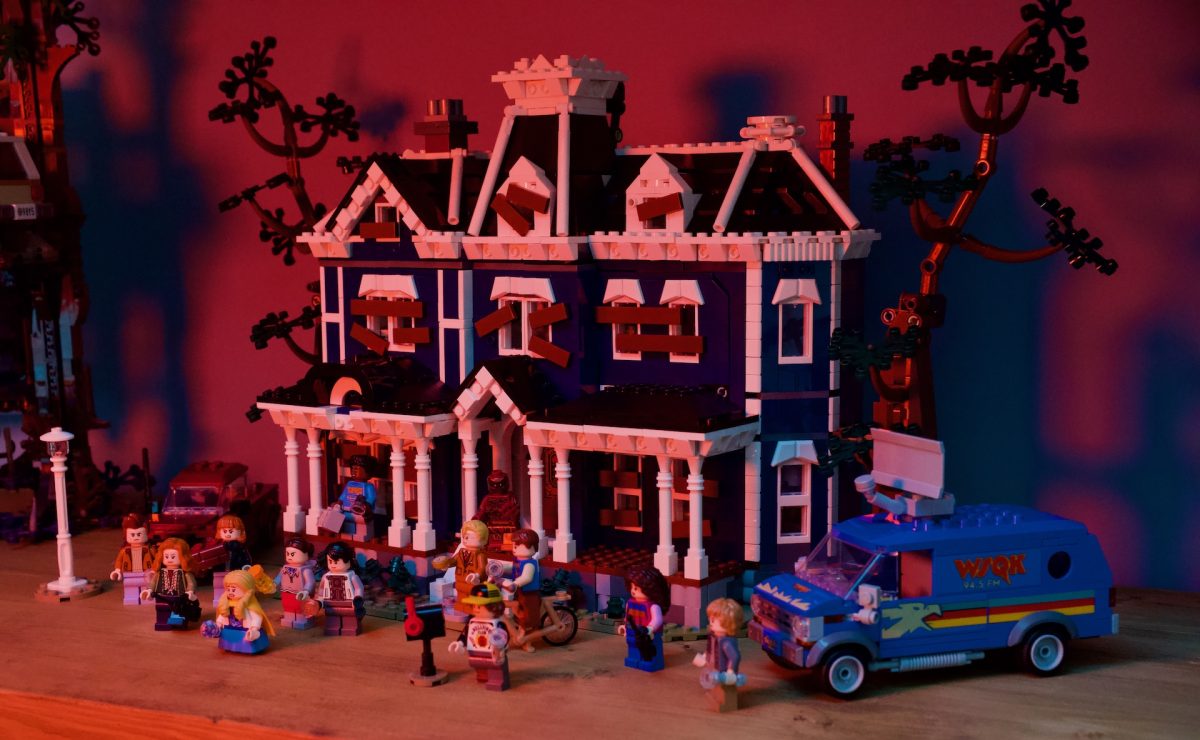 LEGO Icons 11370 Stranger Things The Creel House review 98 1200x740