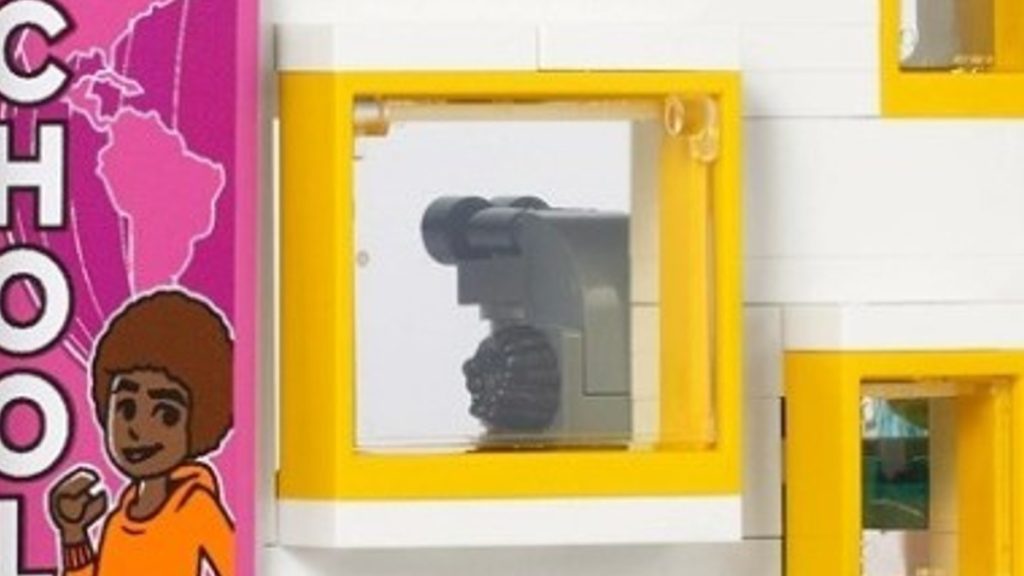 LEGO Friends 31731 Heartlake International School minions hair piece 1024x576