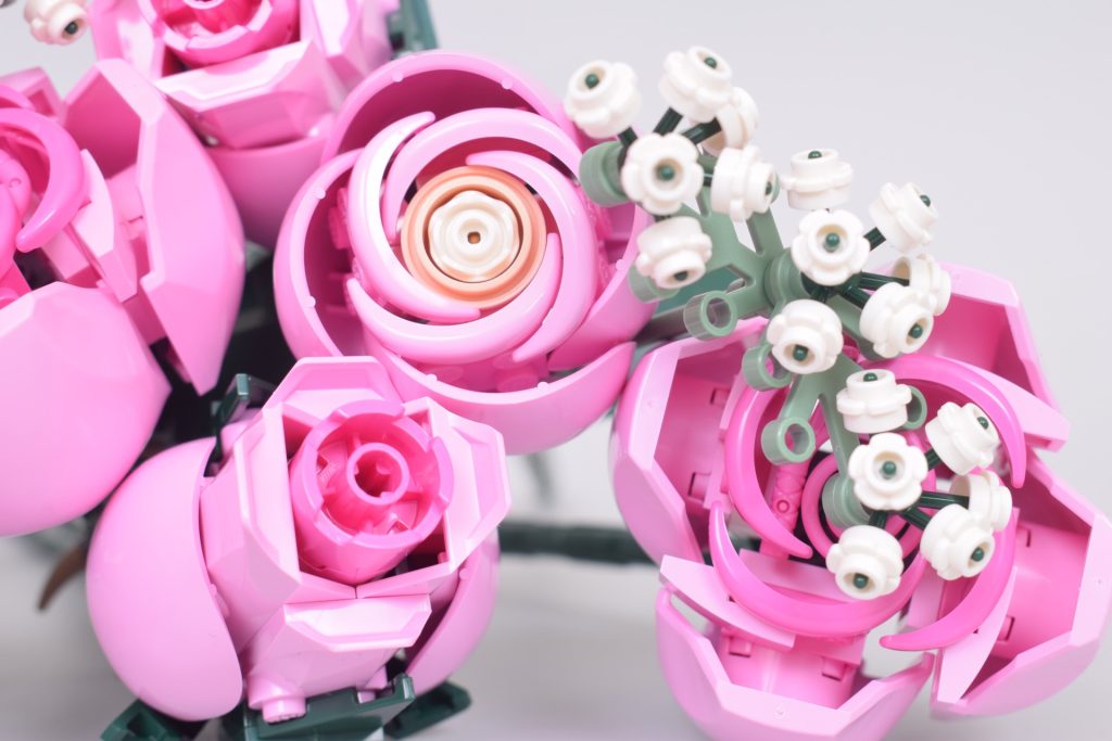 LEGO Icons 10374 Bouquet of Pink Roses review 6 1024x683