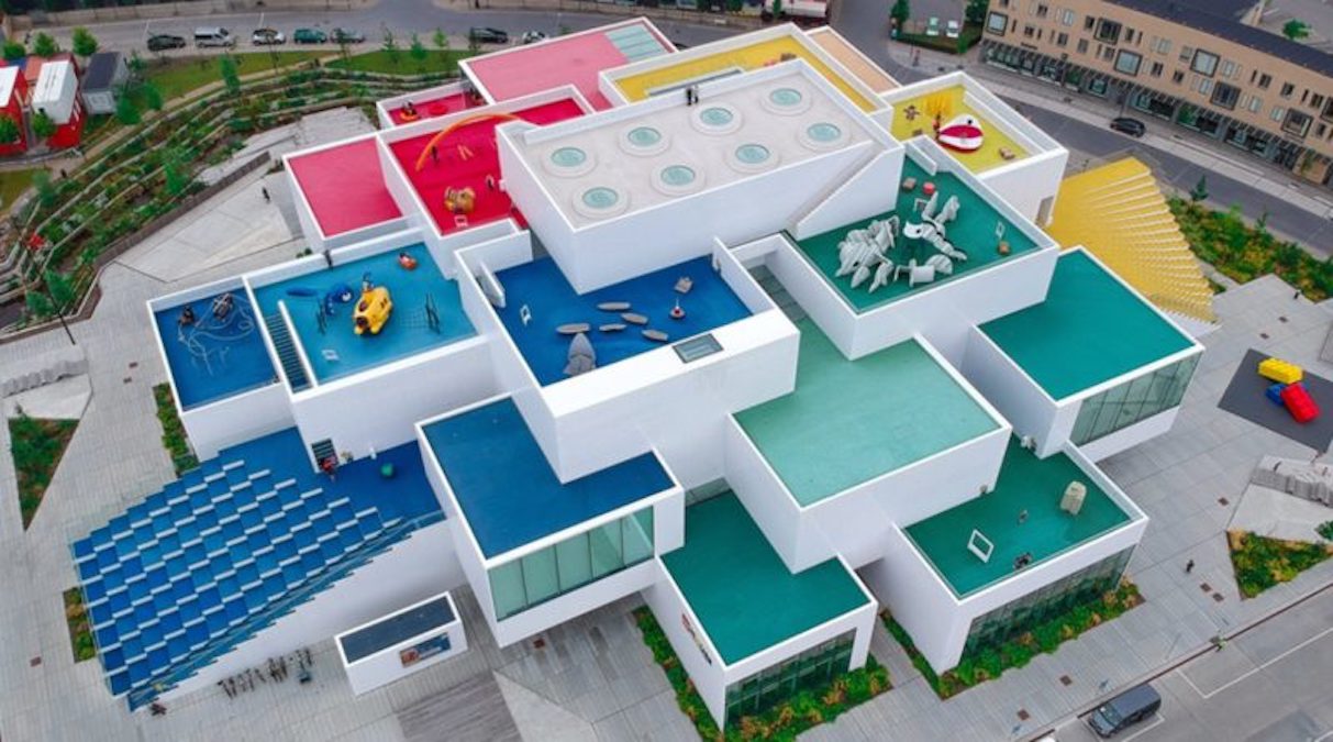 Two LEGO gift-with-purchase sets rumoured for November