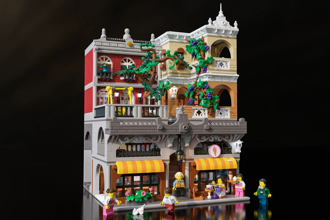 LEGO Ideas Ice Cream Parlor 1