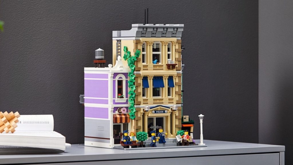 LEGO for Adults 10278 Police Station featured resized 1024x576