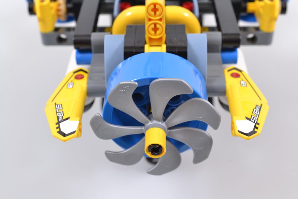 LEGO Technic 42201 Deep Sea Research Submarine 12 1024x683