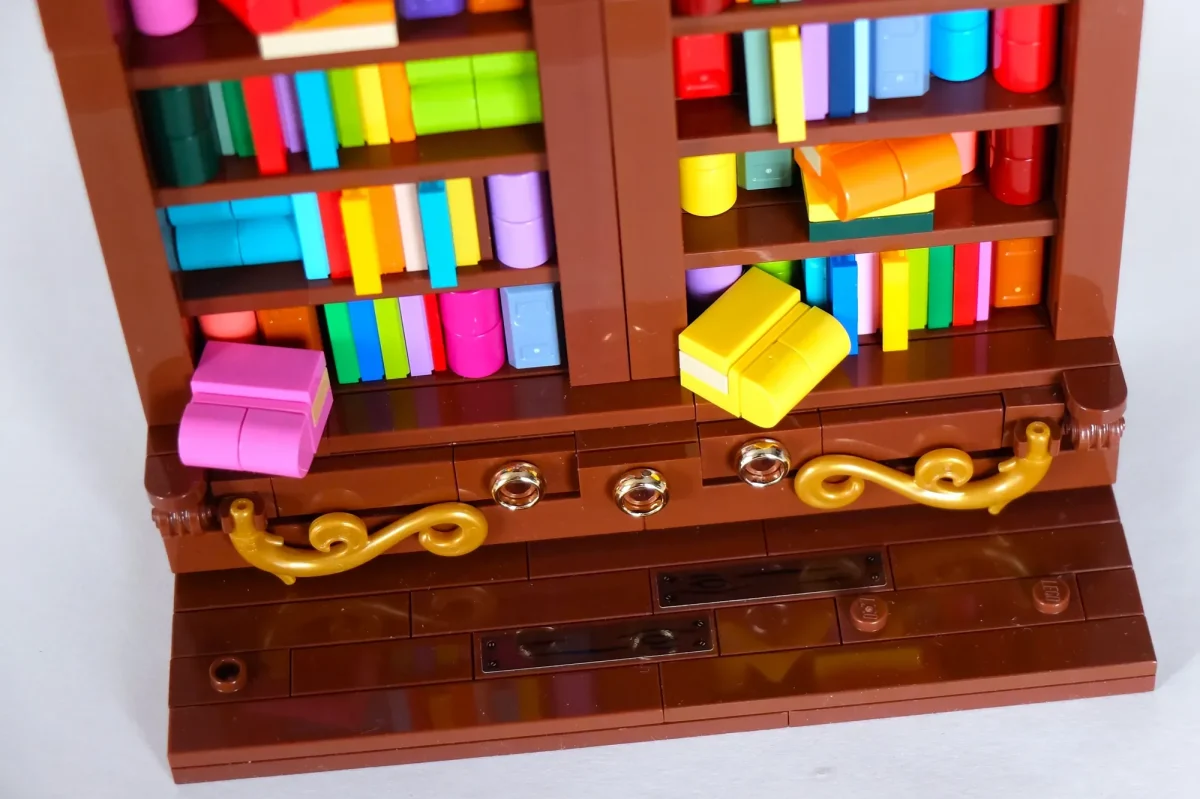 LEGO Ideas lighted little library 2 1 1200x799