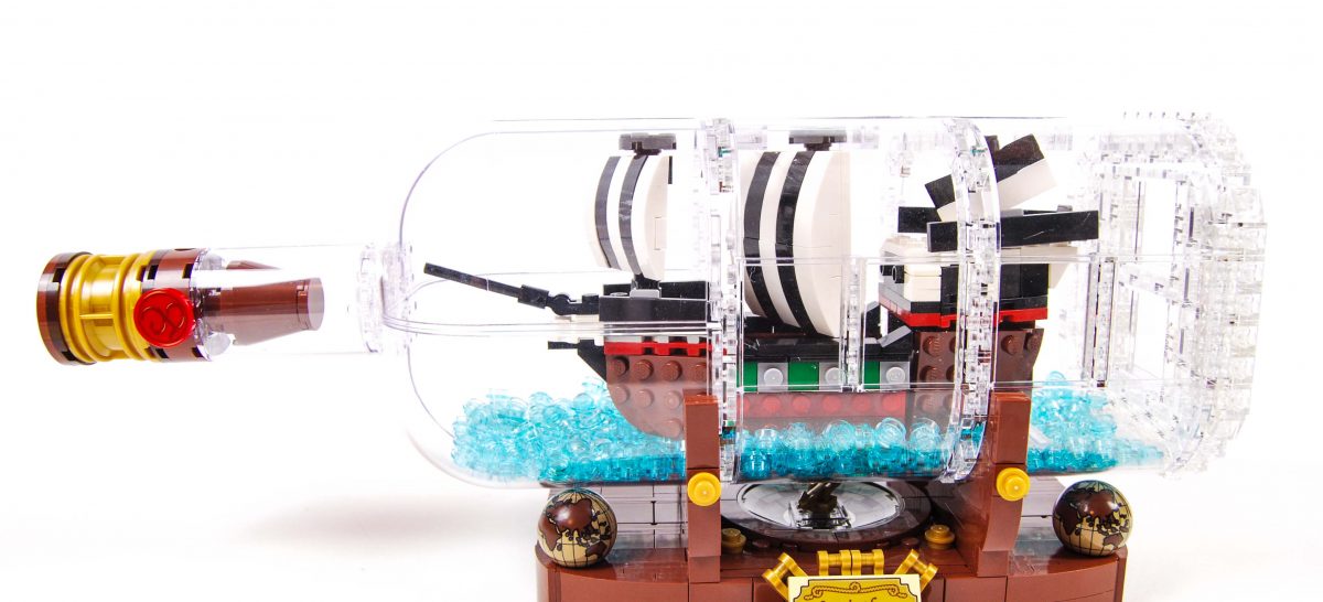 LEGO Ideas 21313 Ship in a Bottle – Skull's Eye Schooner edition