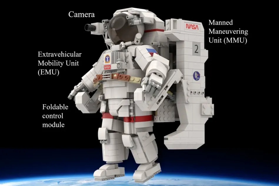 LEGO Ideas Astronaut Never Give Up Labelled