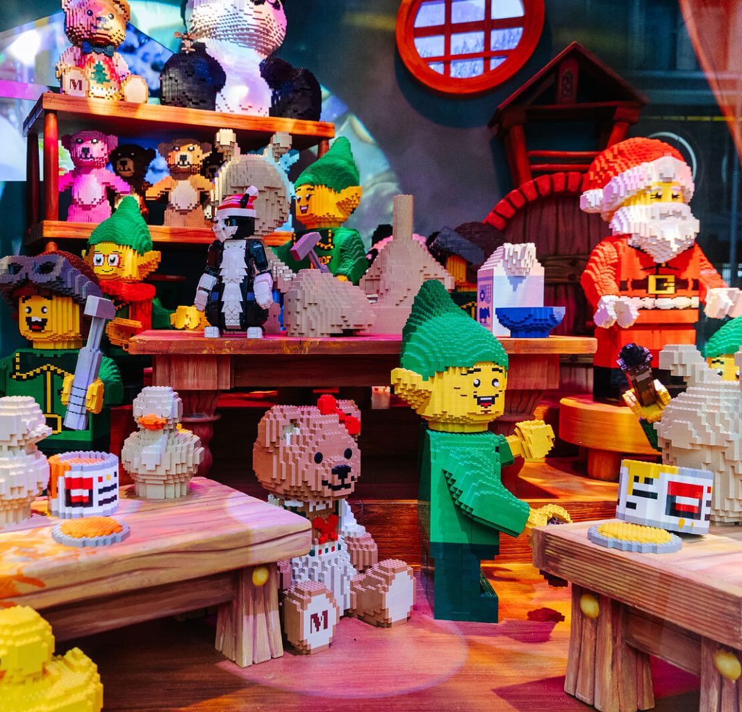 LEGO Myer Christmas Window 2 1068x1024