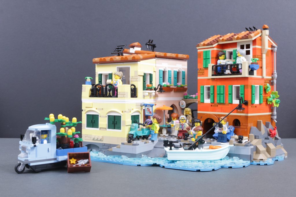 LEGO Ideas 5009422 Italian Market Van review 8 1024x683