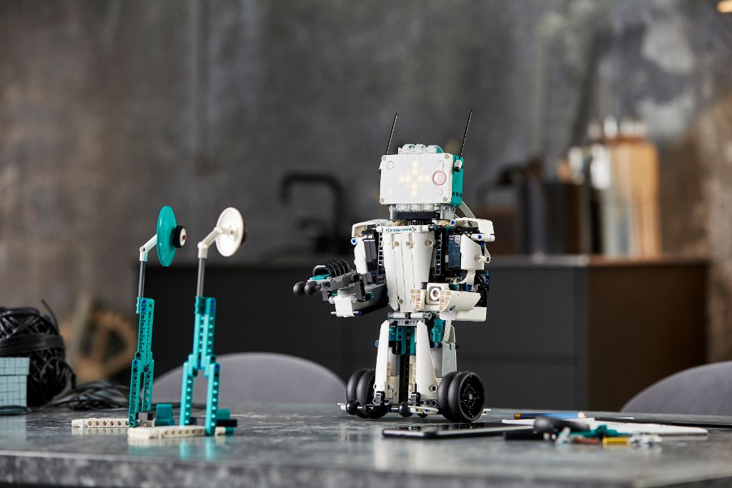 LEGO Mindstorms 51515 Robot Inventor 12