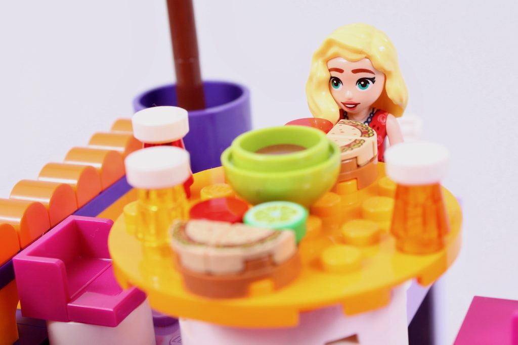 LEGO Friends 41747 Heartlake City Community Kitchen review 4 1024x683