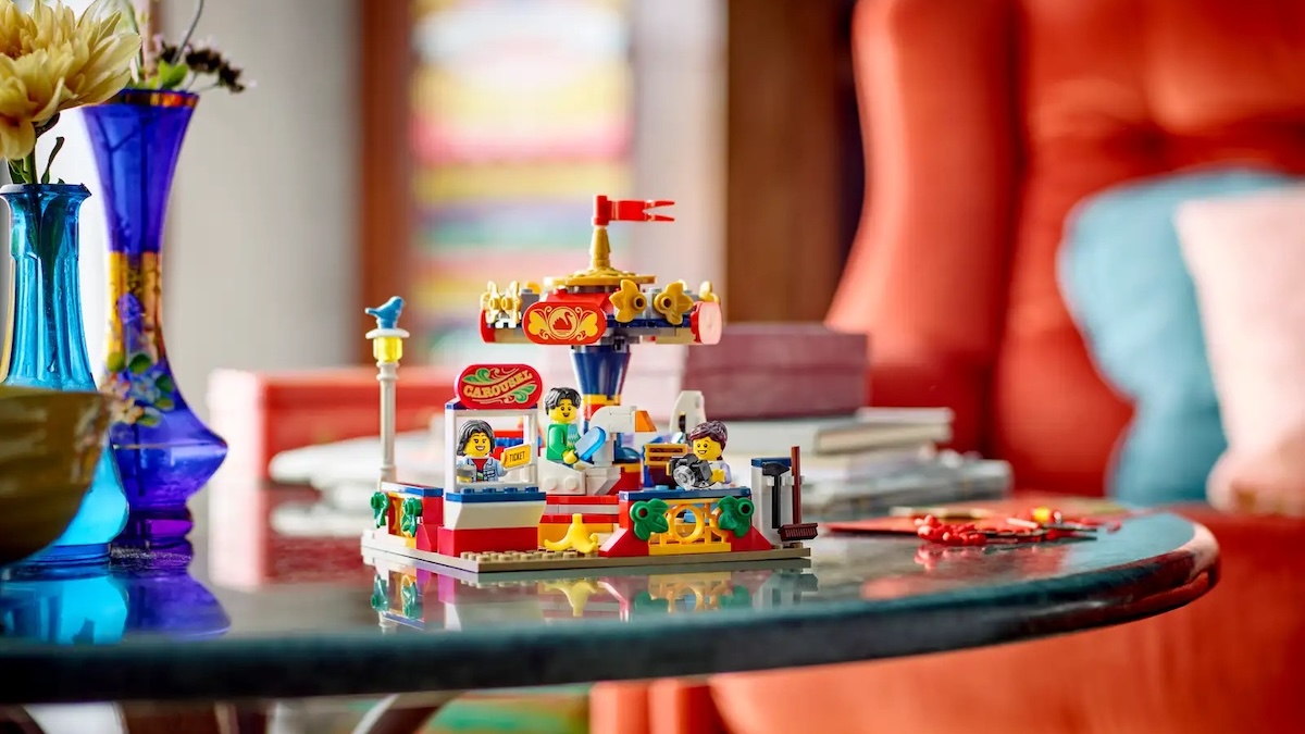 LEGO 40714 Carousel Ride officially revealed