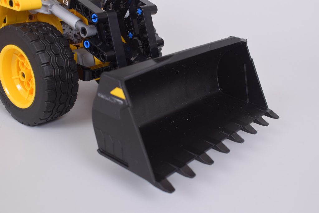LEGO Technic 42209 Volvo L120 Electric Wheel Loader review 3 1024x683