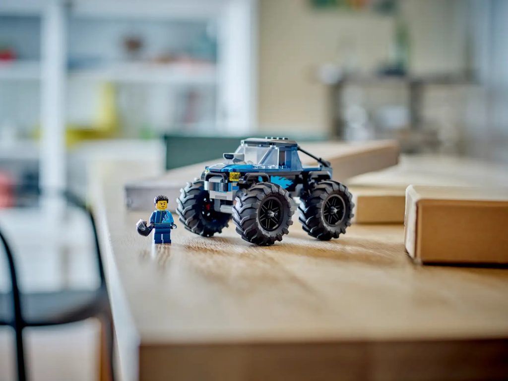 60402 Blue Monster Truck lifestyle 1024x768