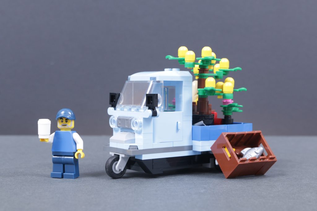 LEGO Ideas 5009422 Italian Market Van review 2 1024x683