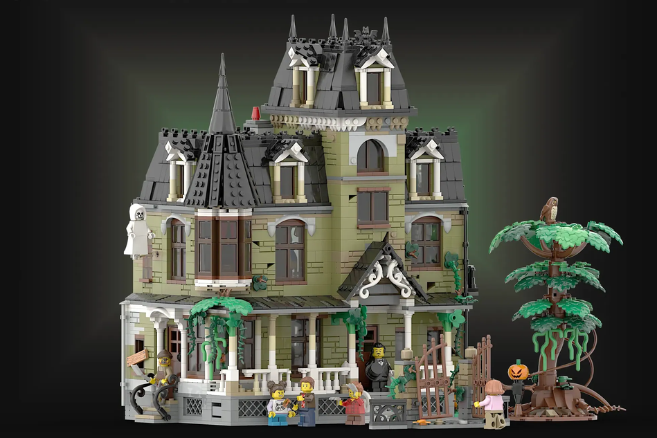 LEGO Ideas Halloween House 10