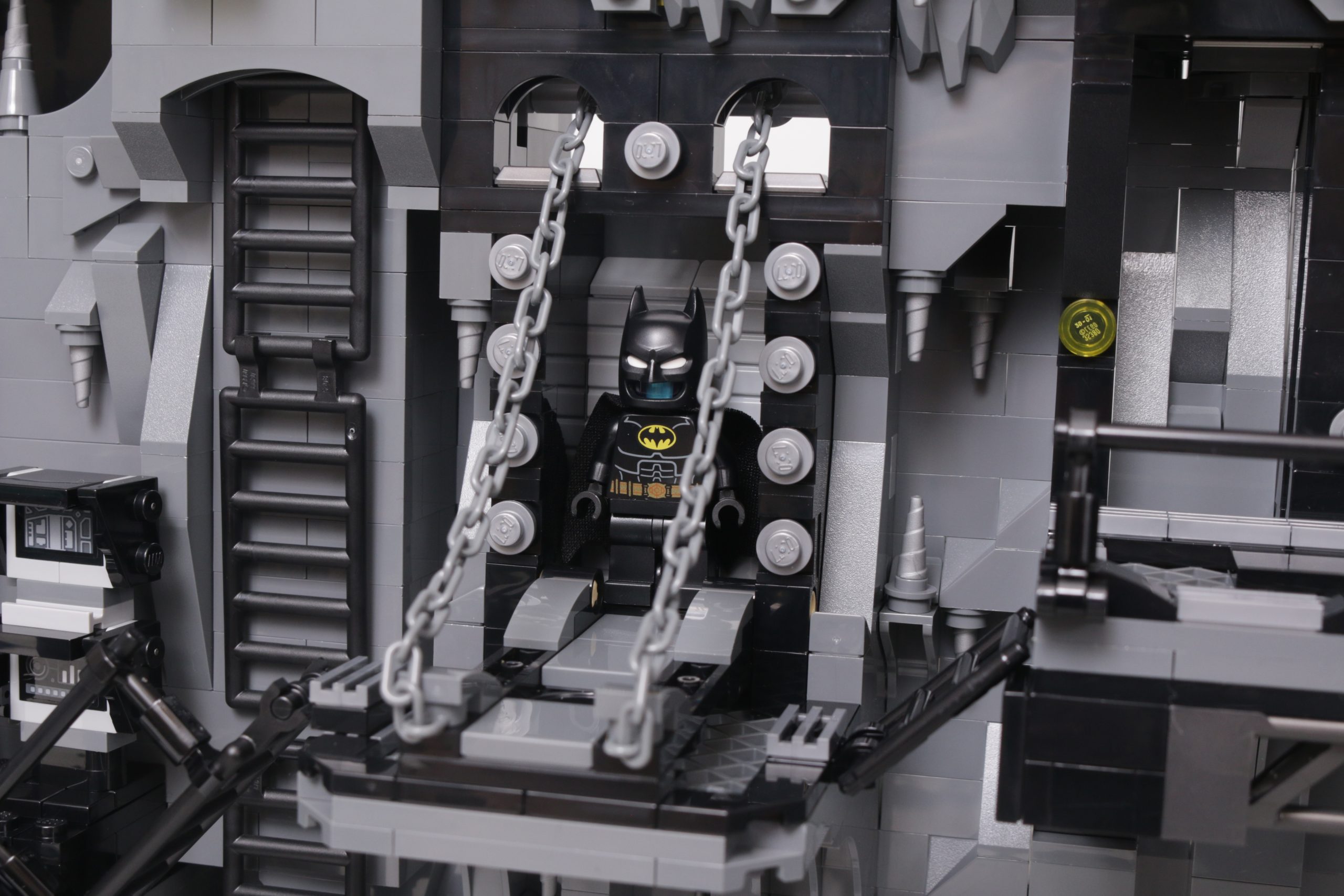 LEGO Batman 76252 Batcave – Shadow Box review 33 scaled