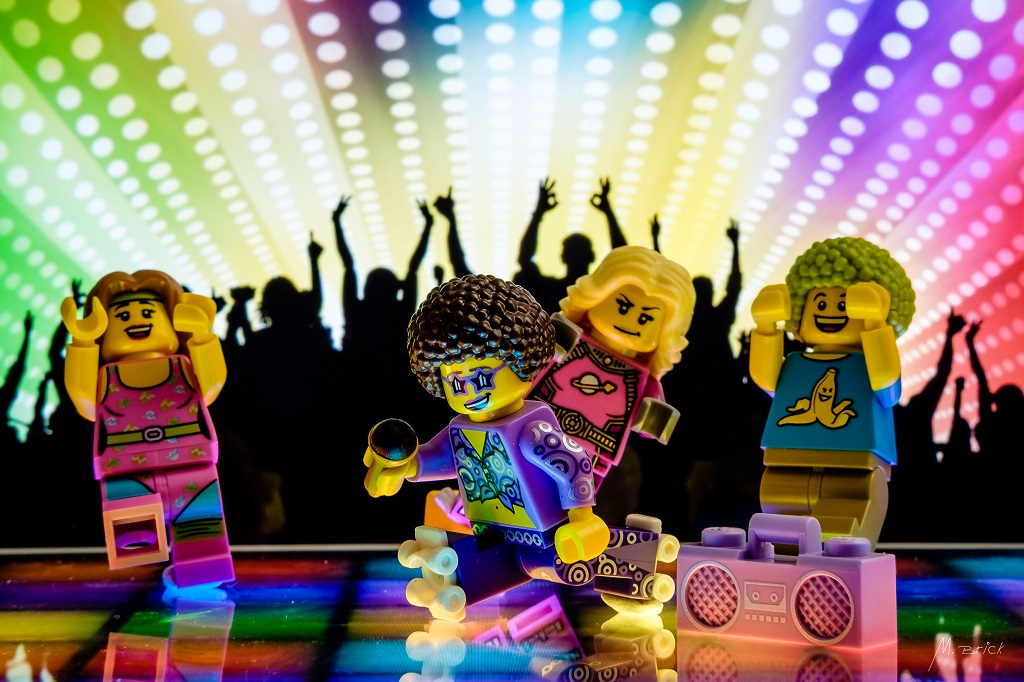 Brick Pic of the Day: Party time
