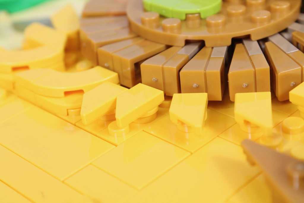 LEGO Art 31215 Vincent van Gogh Sunflowers review 13 1024x683