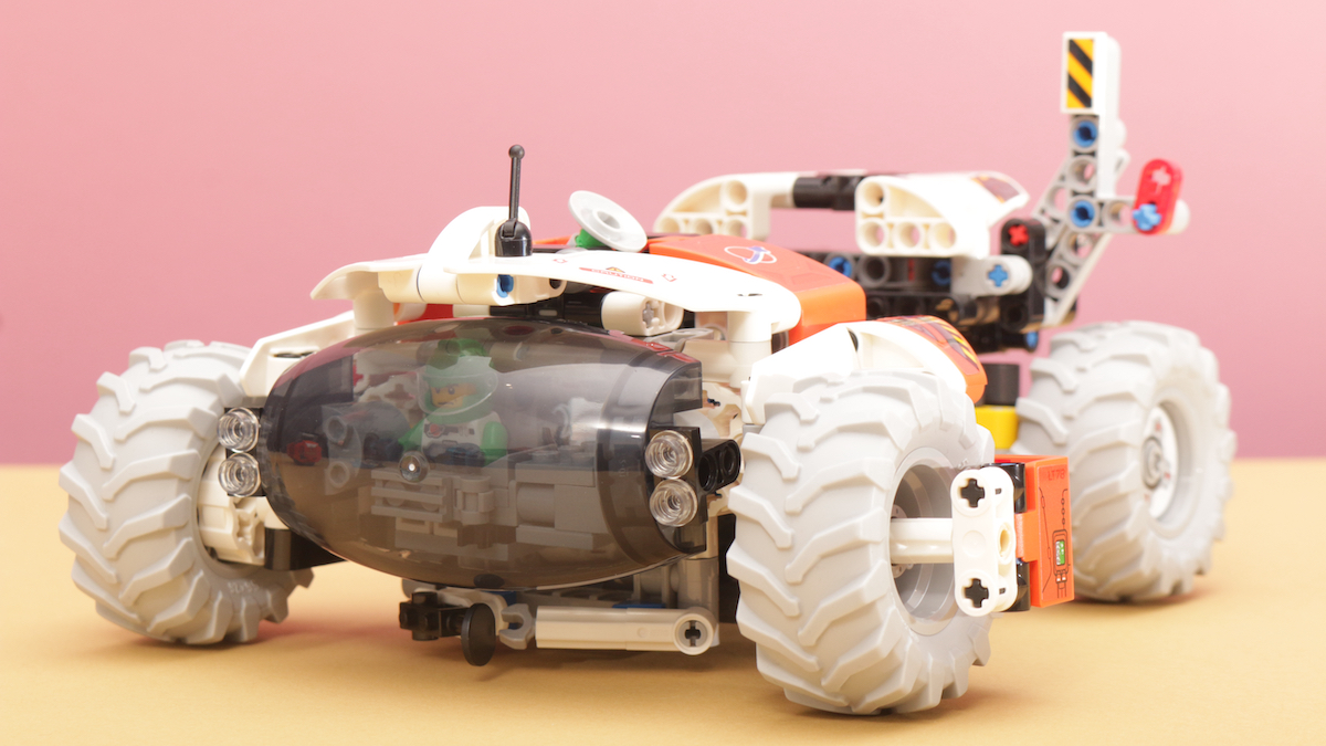 How to make LEGO Technic 42178 Surface Space Loader minifigure scale
