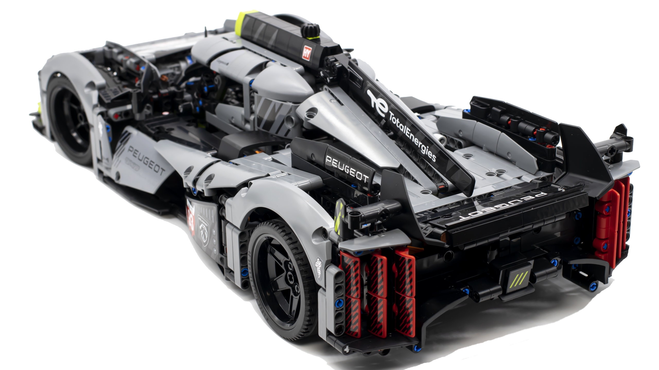 LEGO Technic 42156 PEUGEOT 9X8 24H Le Mans Hybrid Hypercar 5 scaled