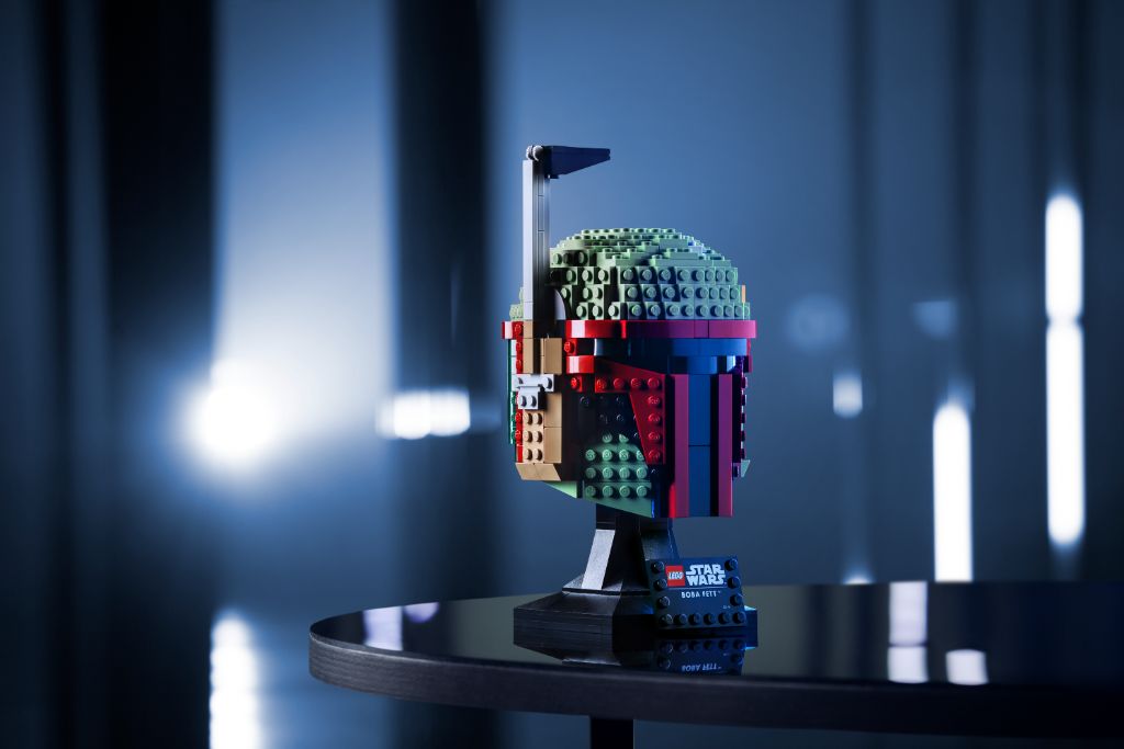 LEGO Star Wars 75277 Boba Fett Helmet 1
