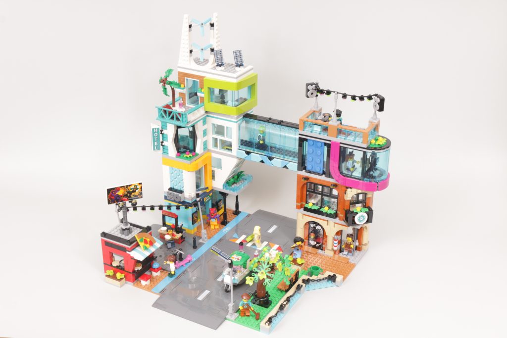 LEGO City 60380 Downtown review 2 1024x683