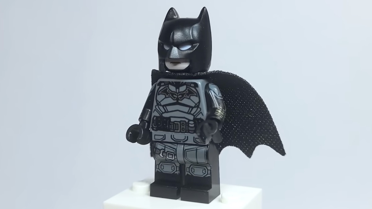 Upgrading the new LEGO Batman 2022 minifigure