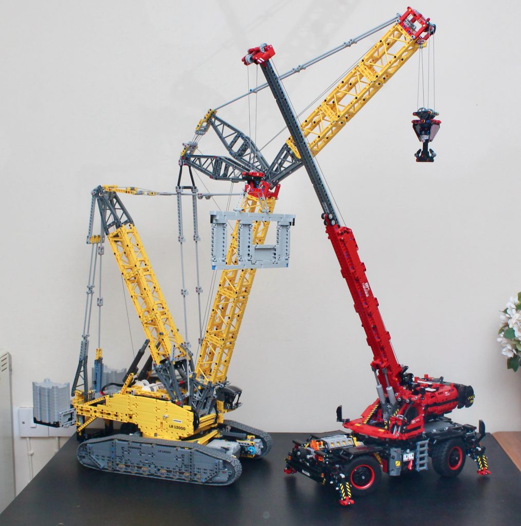 LEGO Technic 42146 Liebherr Crawler Crane LR 13000 review 28 1014x1024