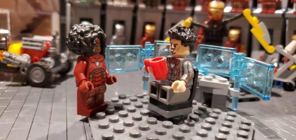 LEGO Marvel Iron man display build moc 1 1024x485