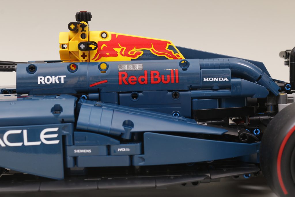 LEGO Technic 42206 Oracle Red Bull Racing RB20 F1 Car review 51 1024x683
