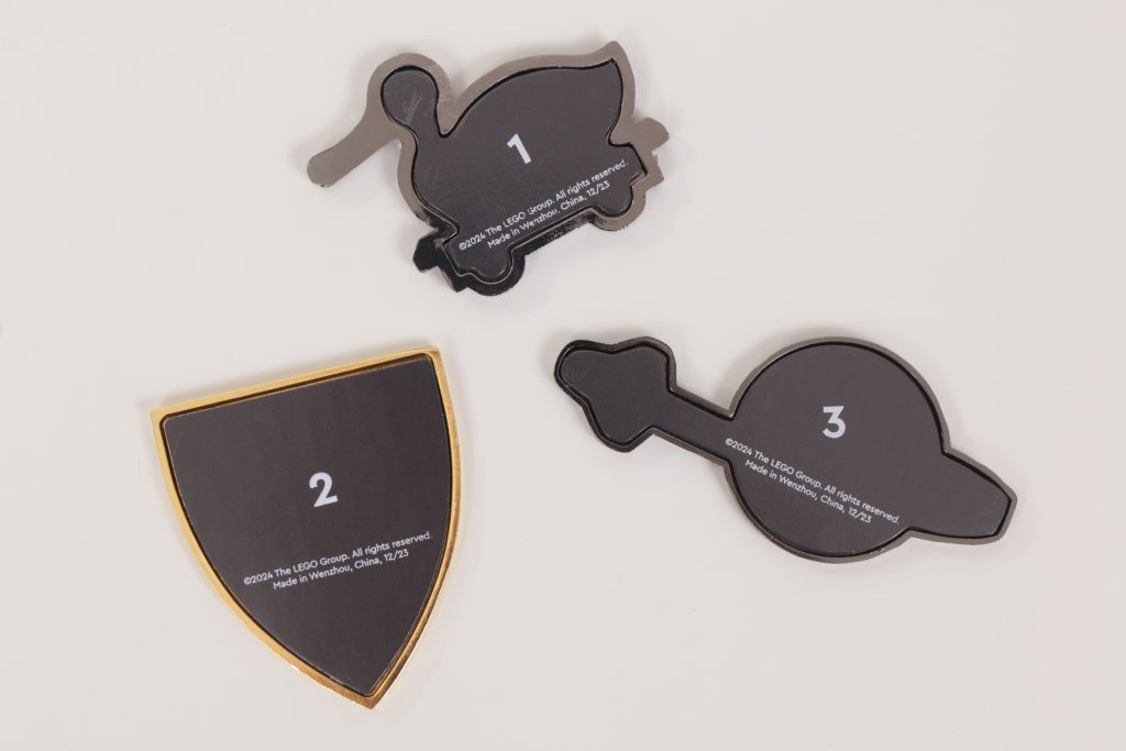 Duck Space and Knight themed magnets – reviewing some LEGO Insiders rewards 18 1024x683