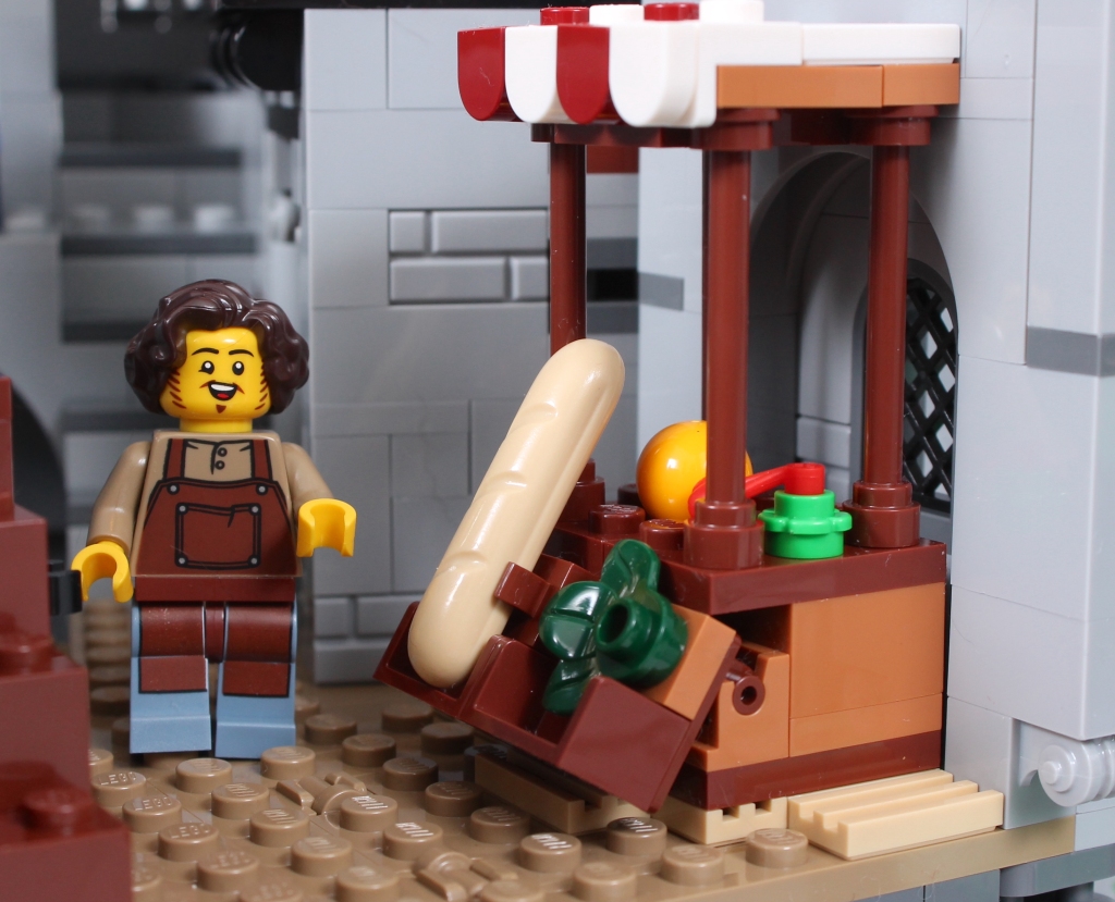 LEGO Icons 10305 Lion Knights Castle critique 22 1024x829