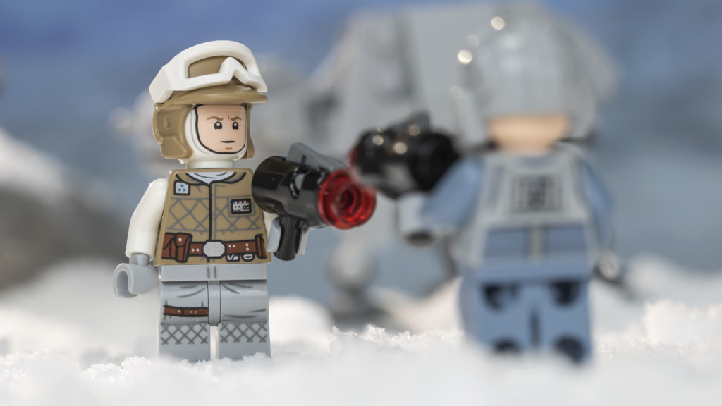 LEGO Star Wars 75298 AT AT vs Tauntaun 3