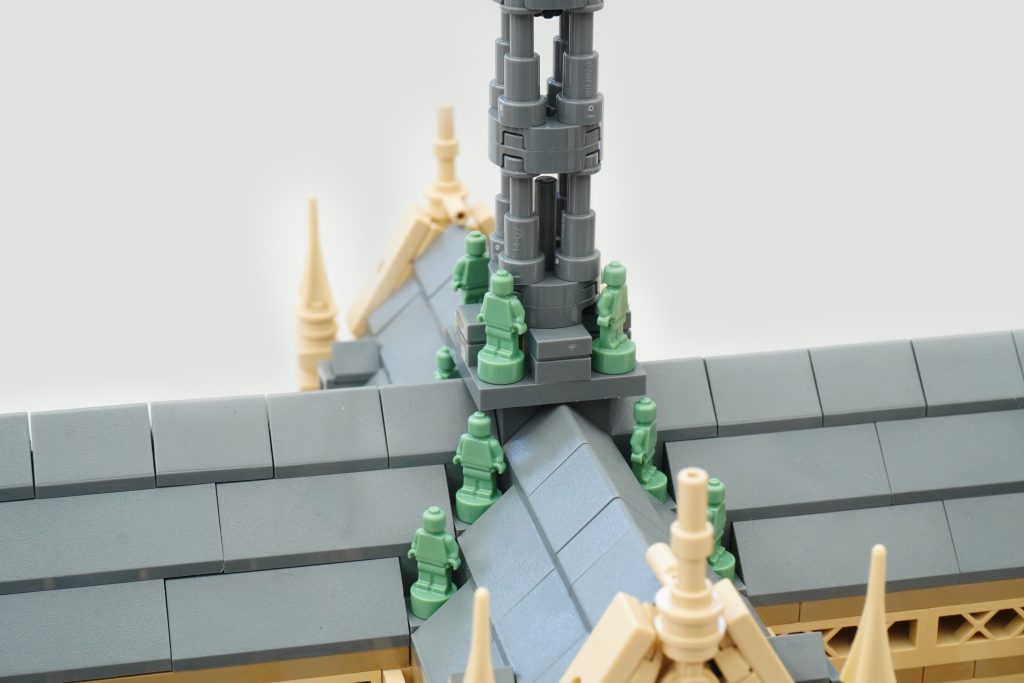 LEGO Architecture 21061 Notre Dame de Paris review 19 1024x683