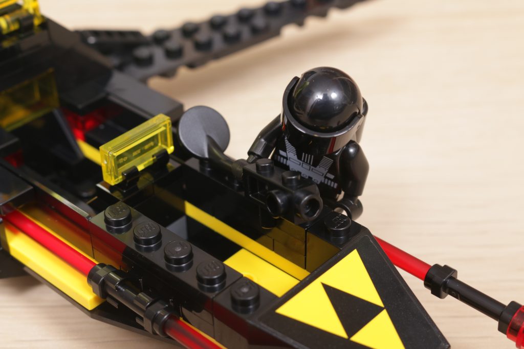 LEGO Space 40580 Blacktron Cruiser gift with purchase review 14 1024x683
