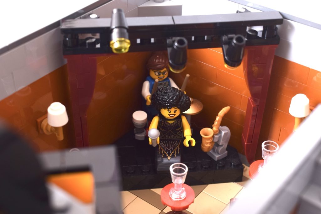 LEGO Icons 10312 Jazz Club review 23 1024x683