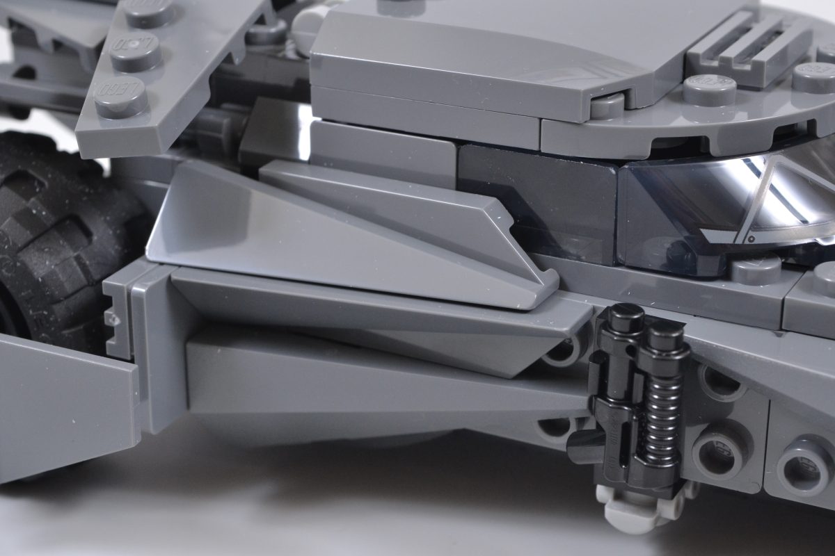 LEGO DC 76331 Batman V Superman Batmobile 14 1200x800