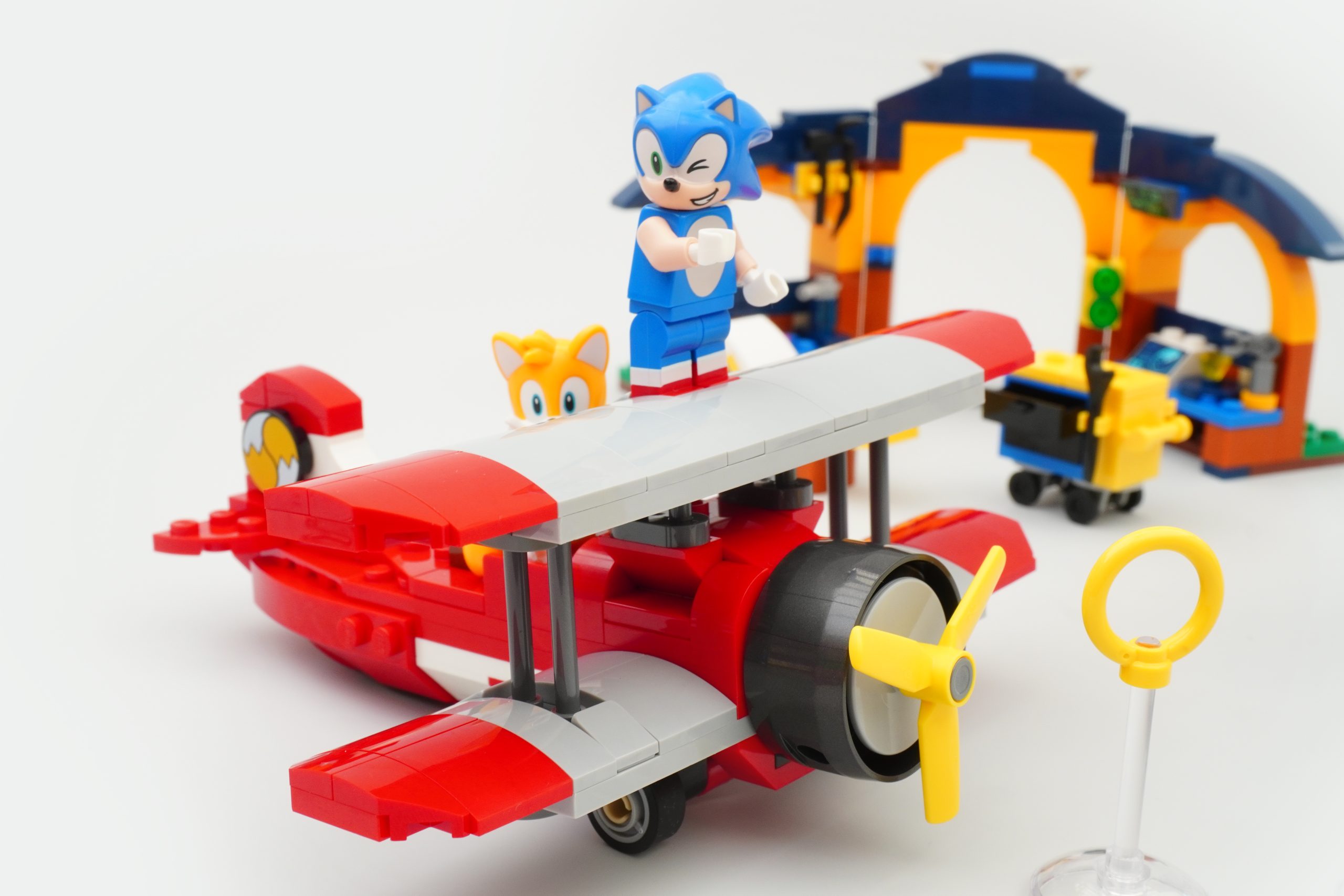 LEGO Sonic the Hedgehog 76991 Tails Workshop and Tornado Plane review 43 scaled