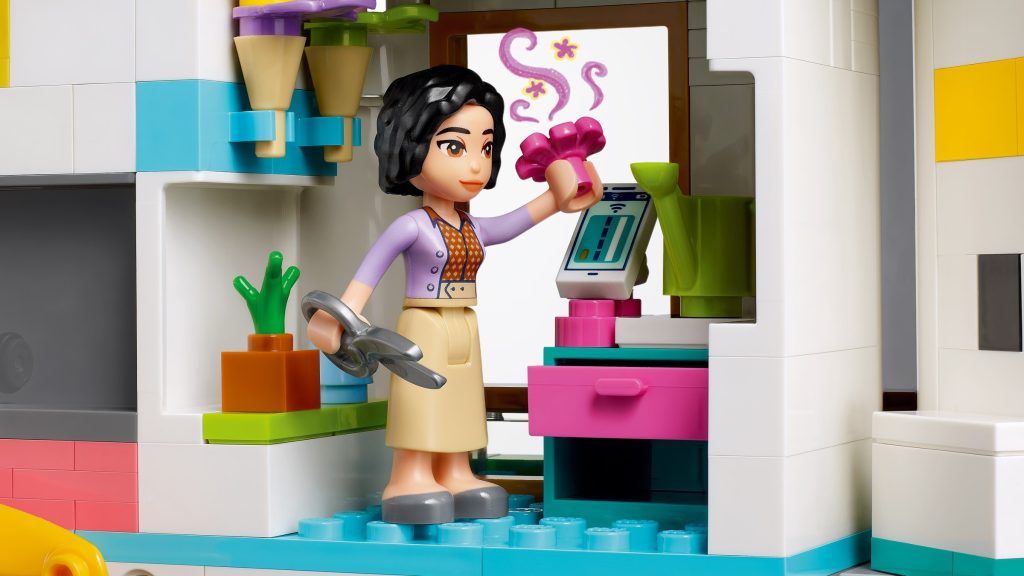 LEGO Friends 42604 Heartlake City Shopping Mall 5 1024x576