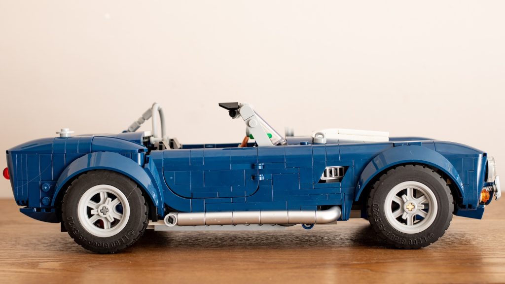 LEGO ICONS Shelby Cobra 427 SC 10357 h 1024x576